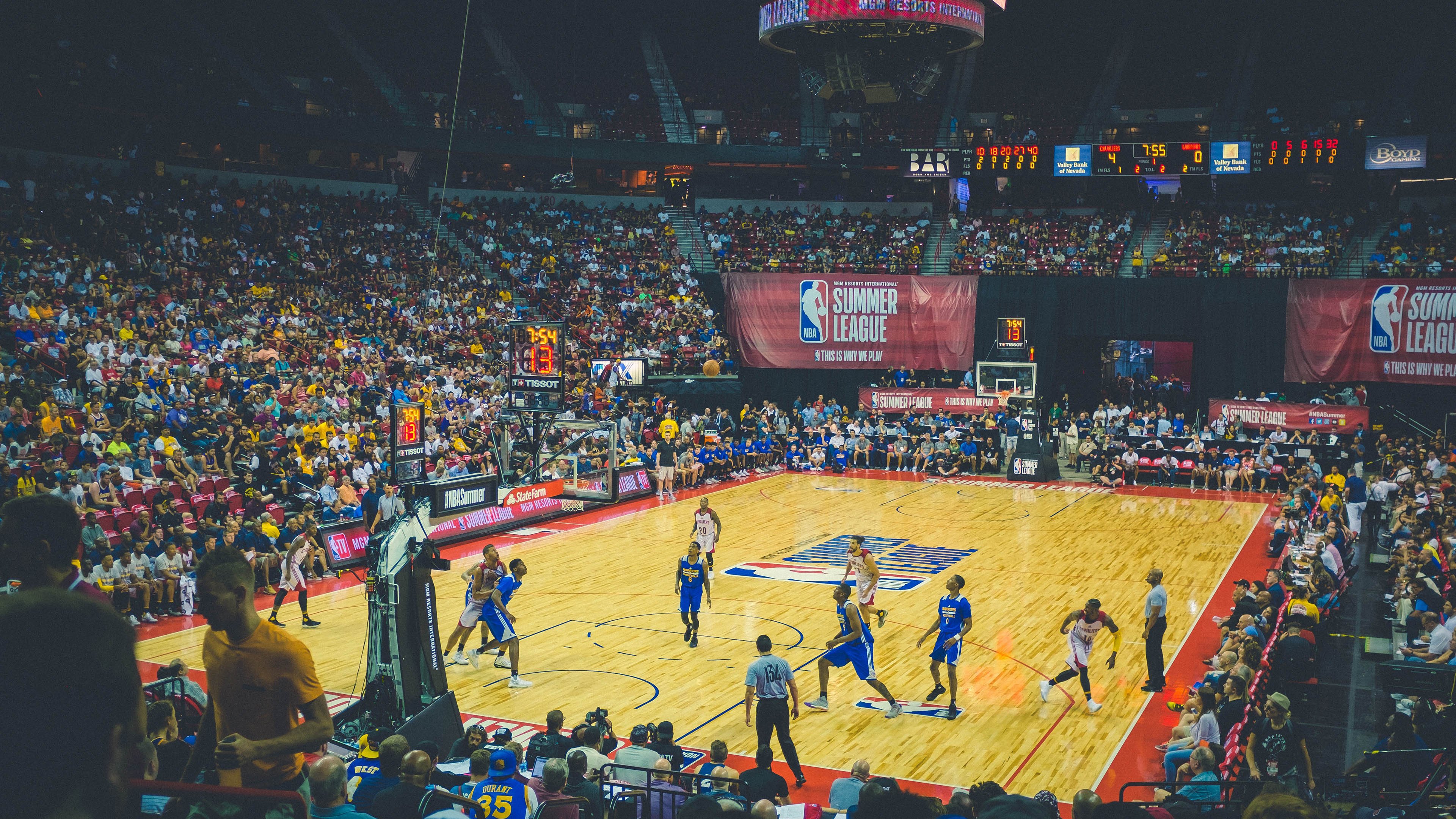 约基奇统治全场，独行侠踏平浙江队，一场跨越篮球世界的对话