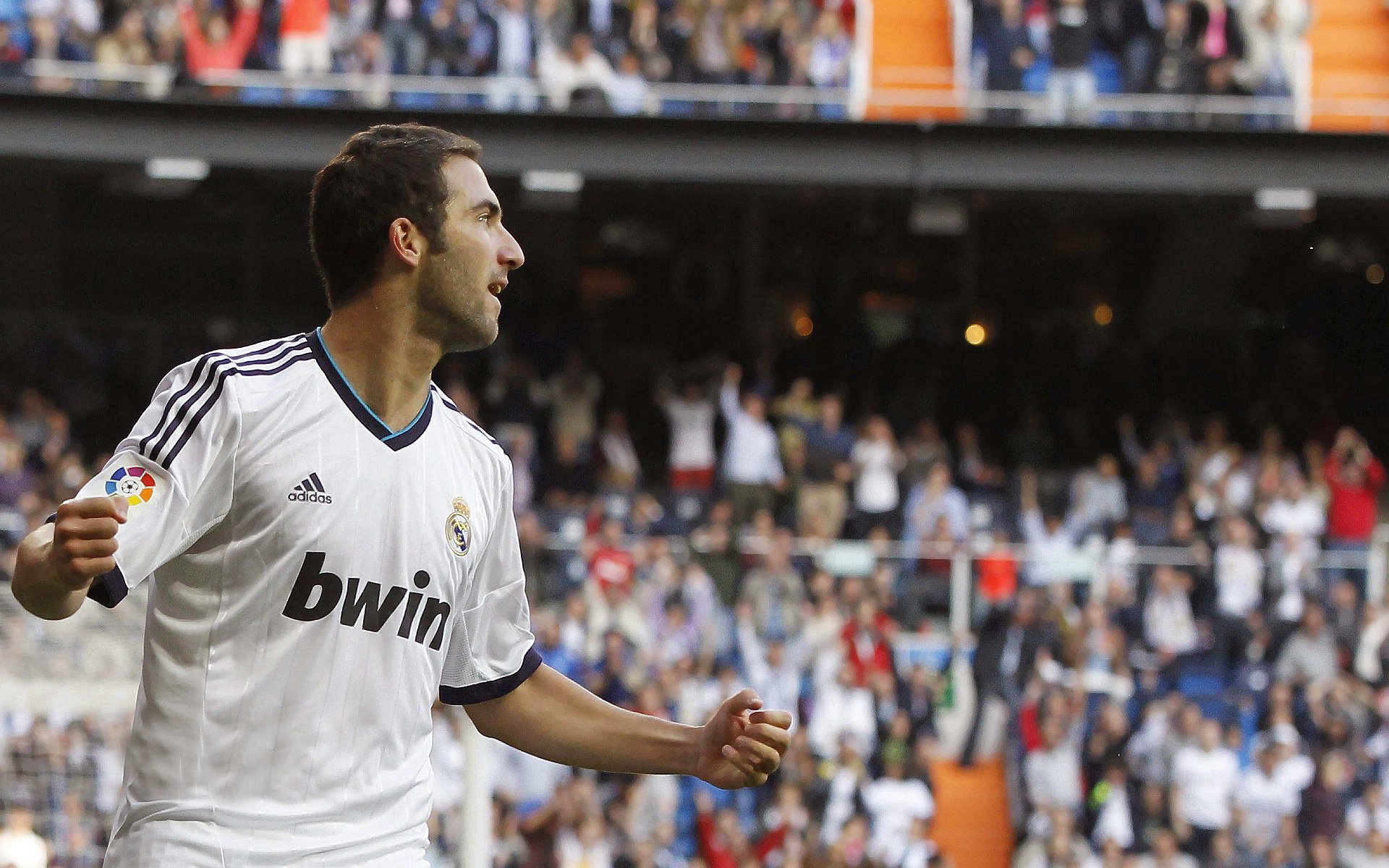 骑士铁蹄踏破黄蜂,保罗西甲德比展大师风范